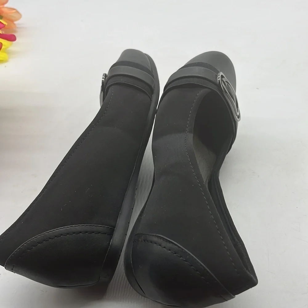 Baretraps fabric Black Cap Toe Ballet Flat Sz 8W. BLO1196C